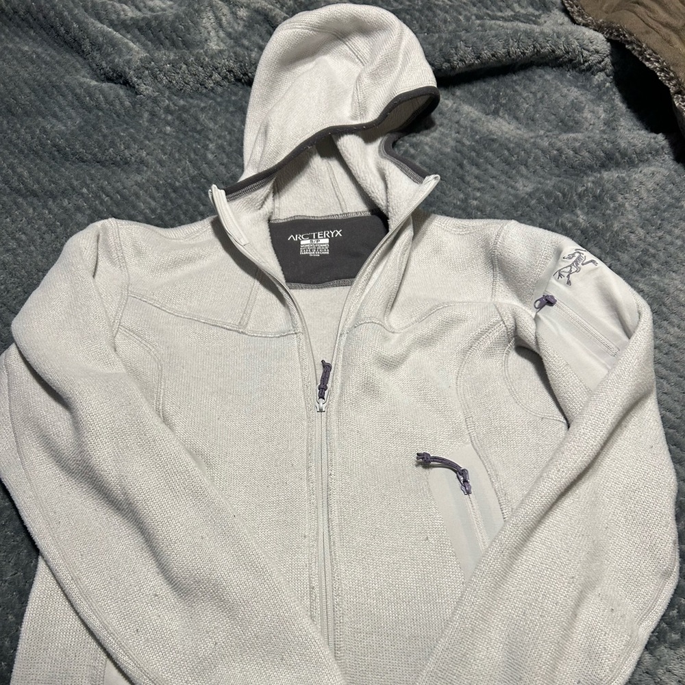 Arctertyx Zip-Up Hoodie